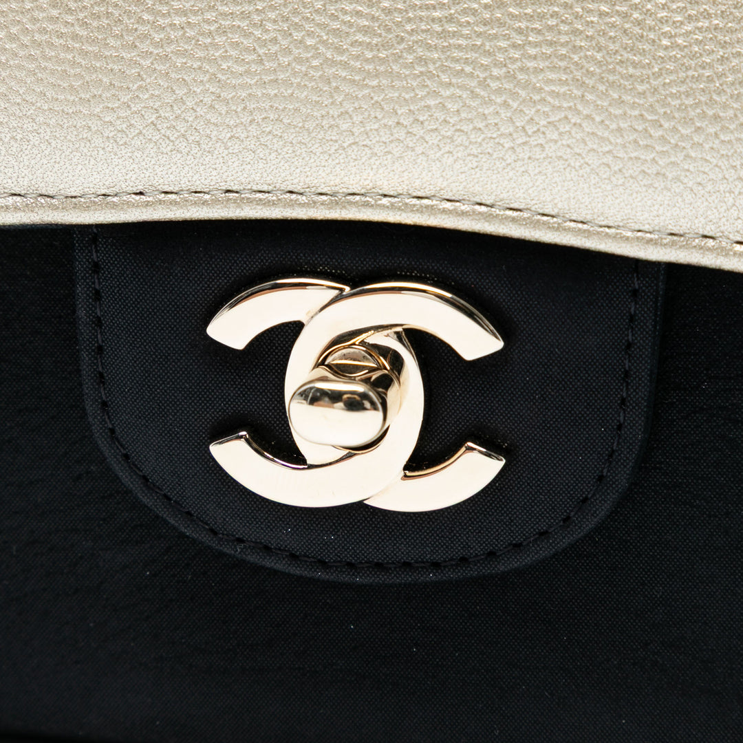 Chanel Medium Classic Bicolor Caviar Double rabat Argenté