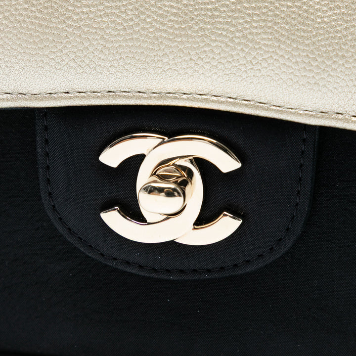 Chanel Medium Classic Bicolor Caviar Double rabat Argenté