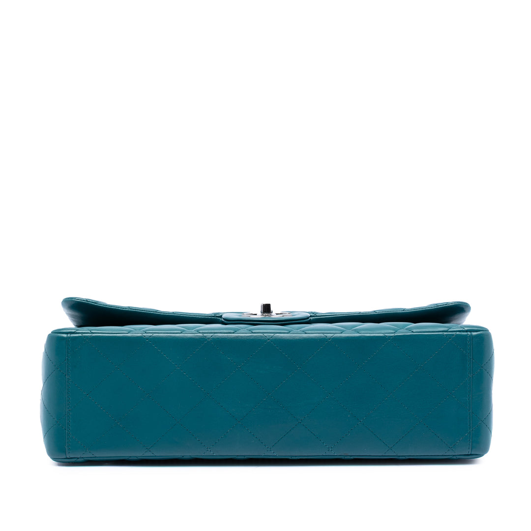 Chanel Maxi Classic Cuir d’agneau Double rabat