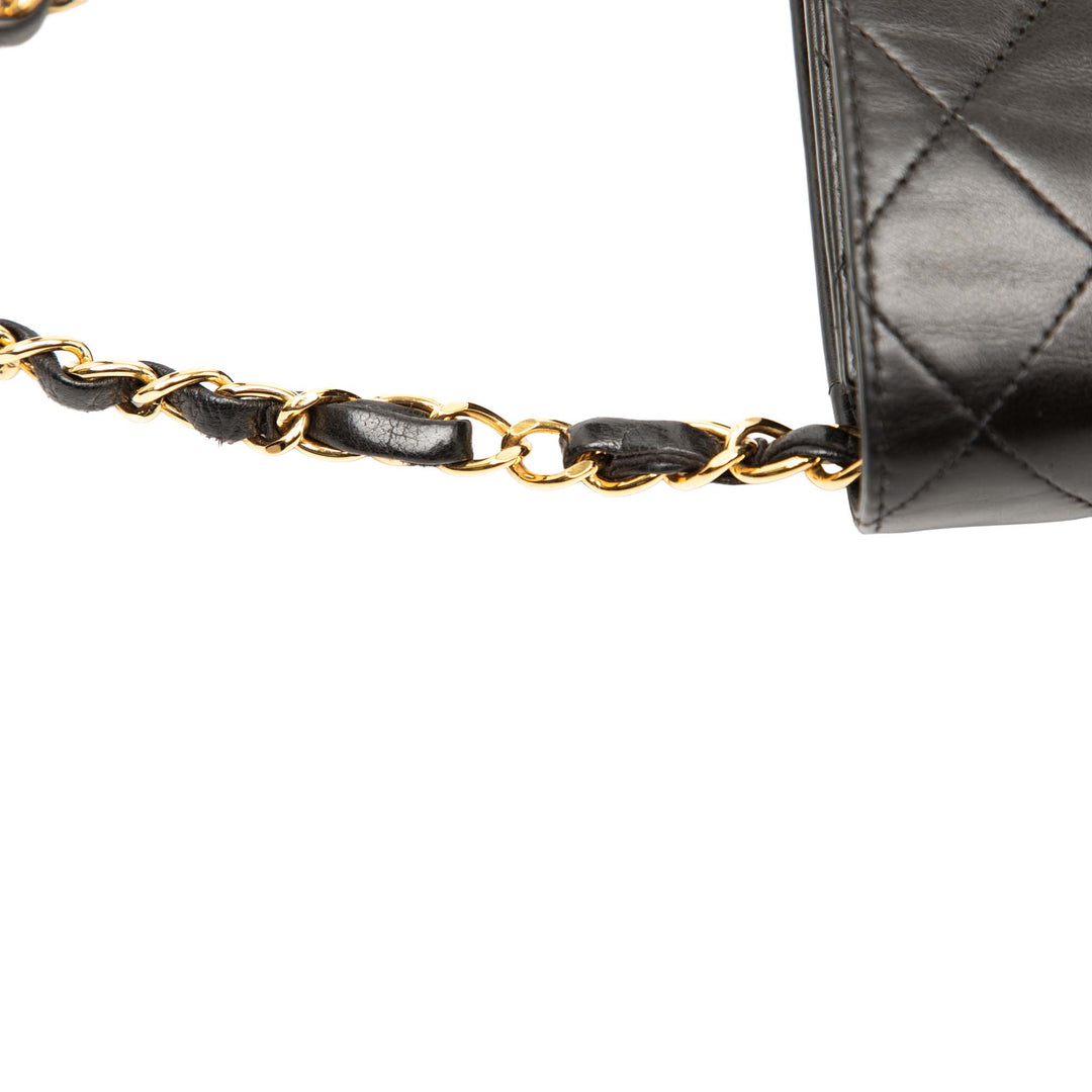 Chanel Medium CC Matelassé Cuir d’agneau Simple rabat