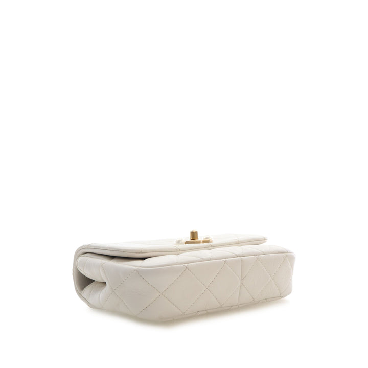 Chanel Matelassé Glacé Perle Side à rabat Mini Cuir de veau Blanc – vue 10 – GABY PARIS