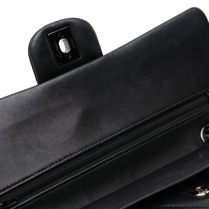 Chanel Medium Classic Chevron Cuir d’agneau Double rabat Noir – GABY PARIS Authentique