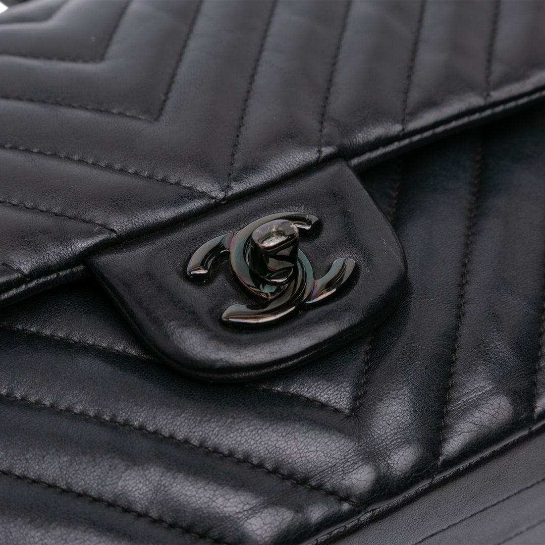 Chanel Medium Classic Chevron Cuir d’agneau Double rabat Noir – GABY PARIS Authentique