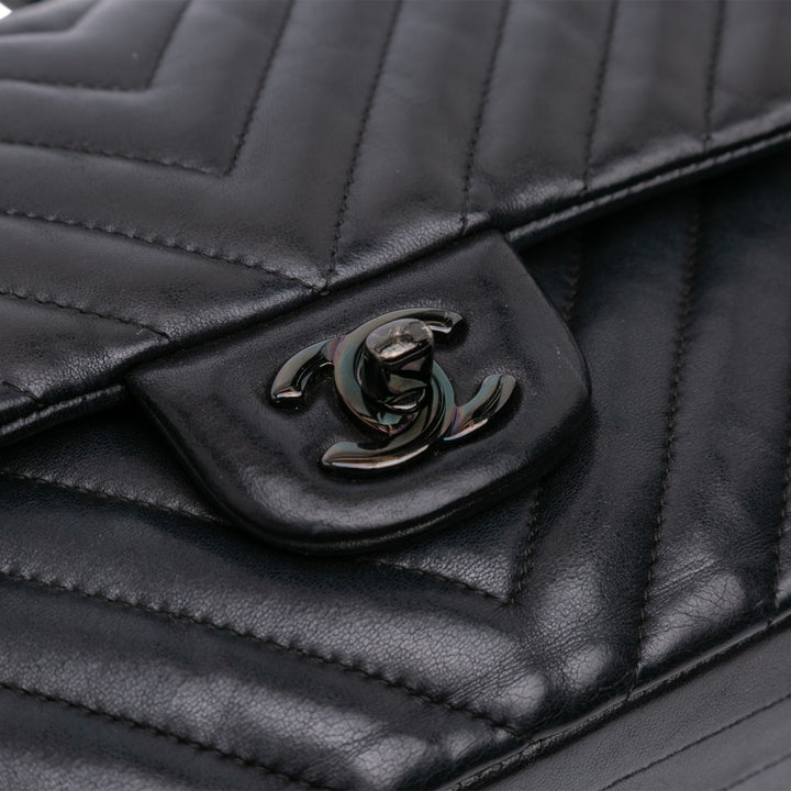 Chanel Medium Classic Chevron Cuir d’agneau Double rabat Noir – GABY PARIS Authentique