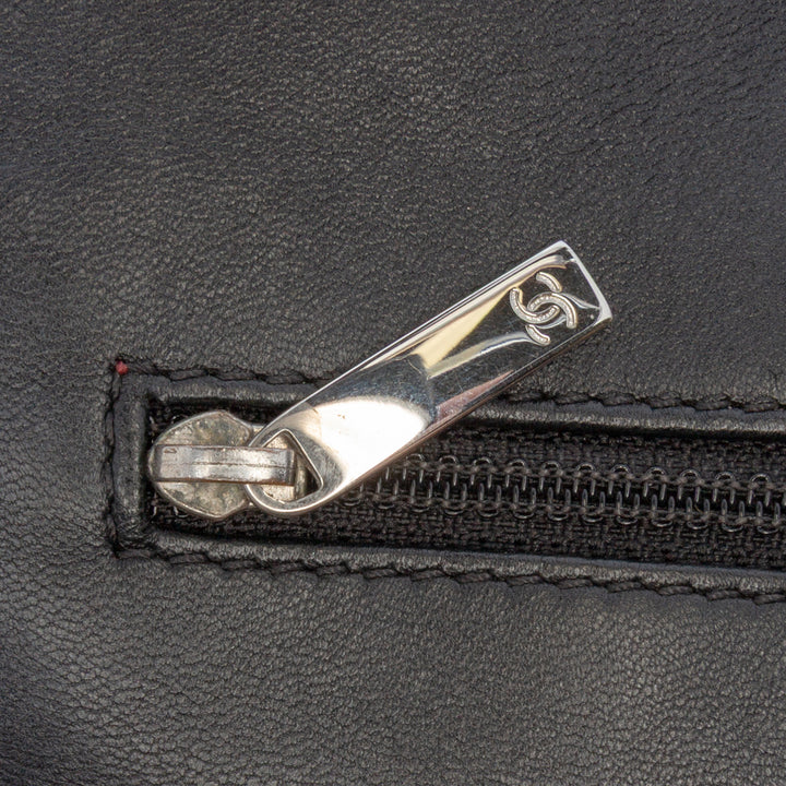 Chanel Jumbo Cuir verni embossé Lucky Symbols à rabat – GABY PARIS Authentique