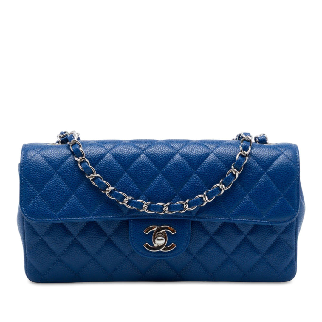 Chanel Classic East West Rabat simple Cuir caviar Bleu – vue principale – GABY PARIS