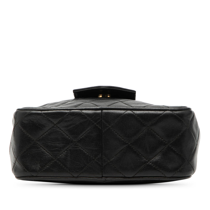 Chanel CC Matelassé Cuir d’agneau Pompon Sac caméra