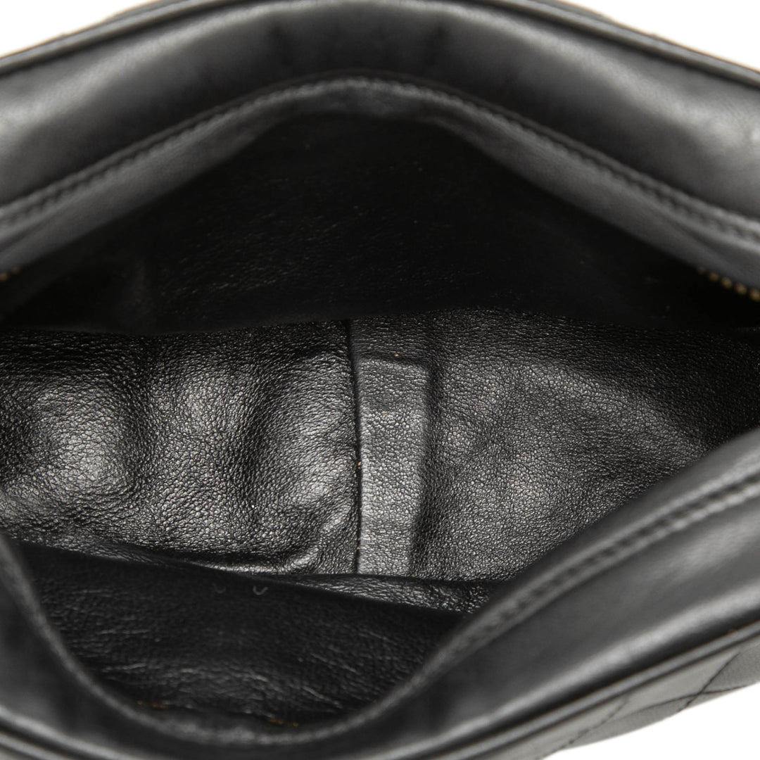 Chanel CC Matelassé Cuir d’agneau Pompon Sac caméra
