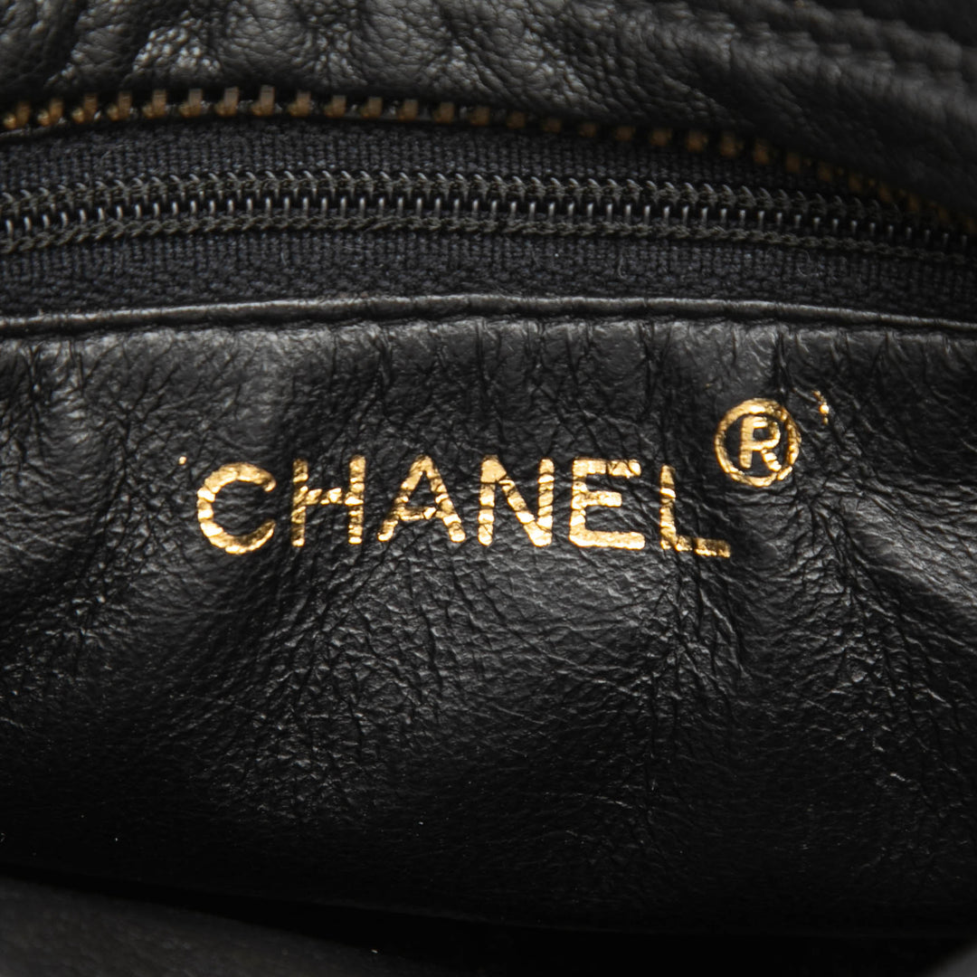 Chanel CC Matelassé Cuir d’agneau Pompon Sac caméra