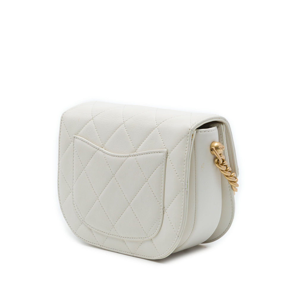 Chanel CC Matelassé Rond Moon Messenger à rabat Cuir de veau Blanc – vue 2 – GABY PARIS