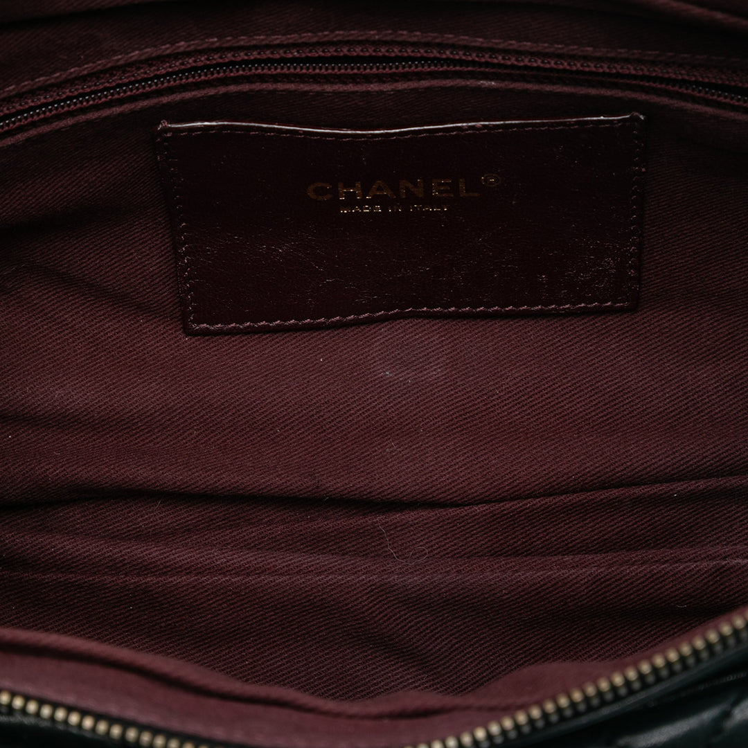 Chanel Large Matelassé Iridescent Cuir de veau Shiva à rabat