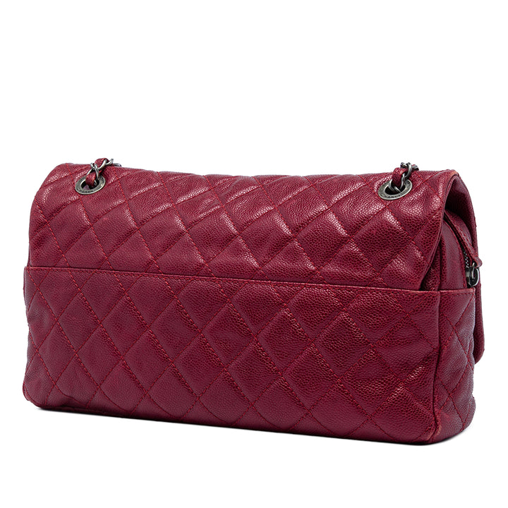 Chanel Jumbo Matelassé Iridescent Caviar Easy à rabat