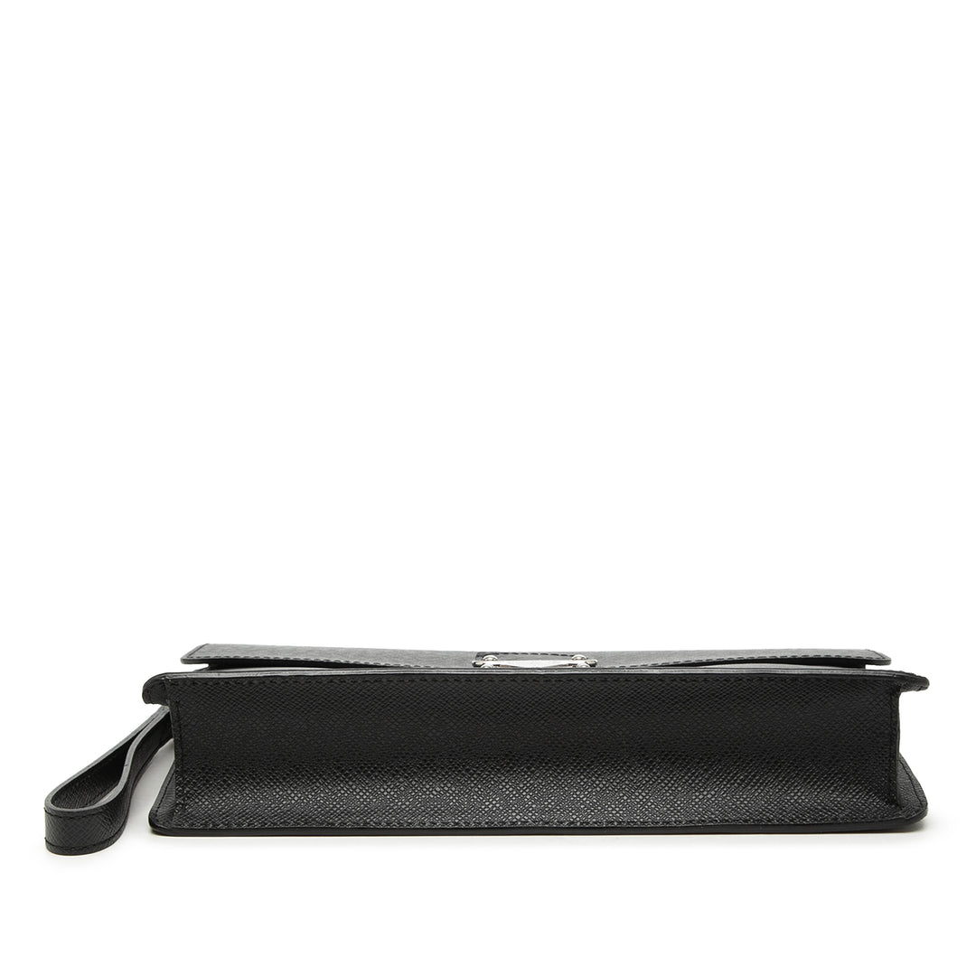 Louis Vuitton Taiga Belaia Pochette