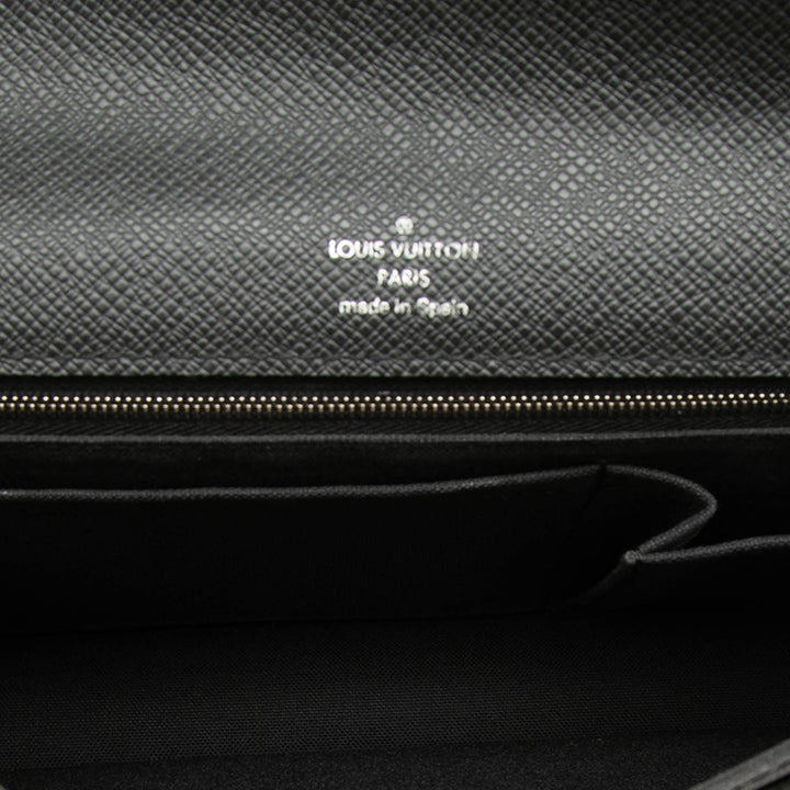 Louis Vuitton Taiga Belaia Pochette