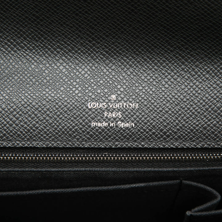 Louis Vuitton Taiga Belaia Pochette