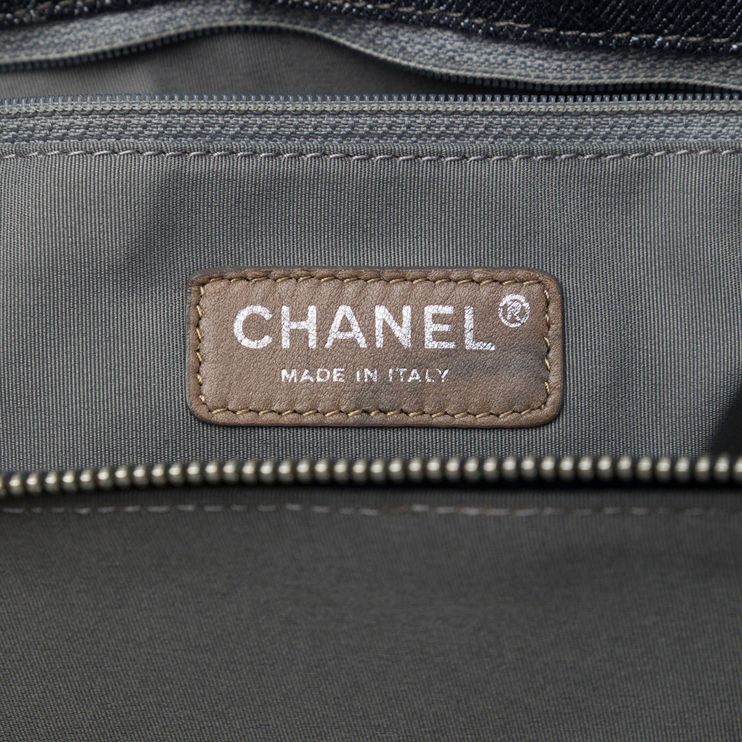 Chanel CC Matelassé Timeless Cabas Jean Noir – vue 5 – GABY PARIS