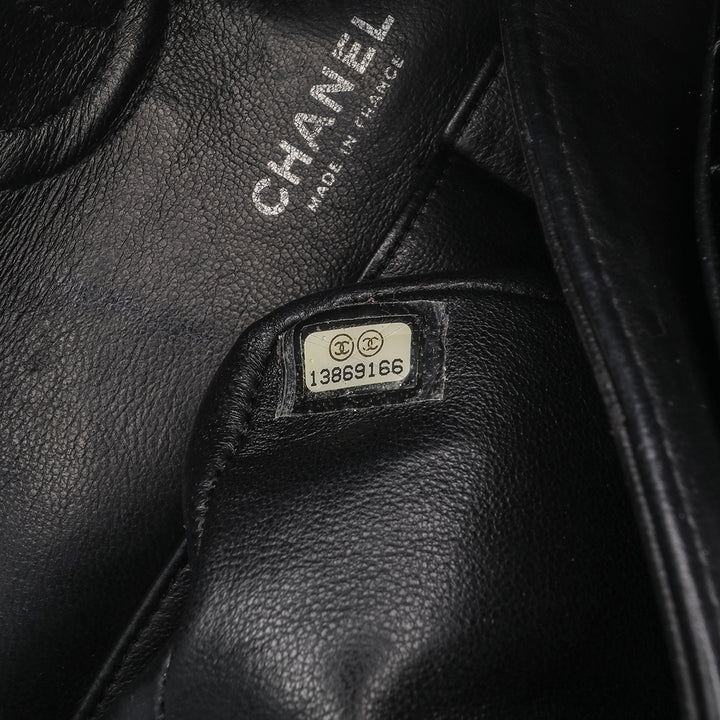 Medium Classic Patent Double Flap Black - Gaby Paris