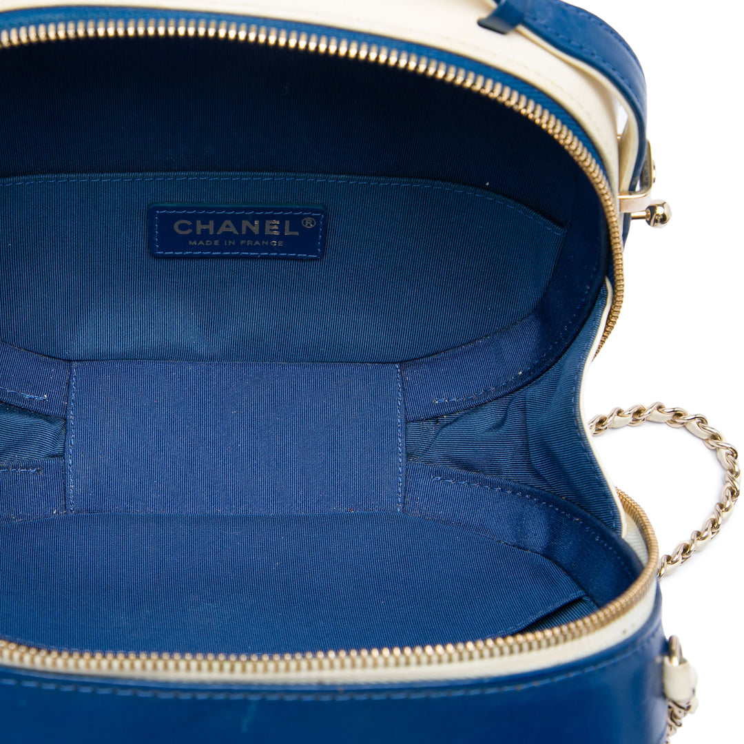 Chanel Small CC Crumpled Cuir de veau Vanity