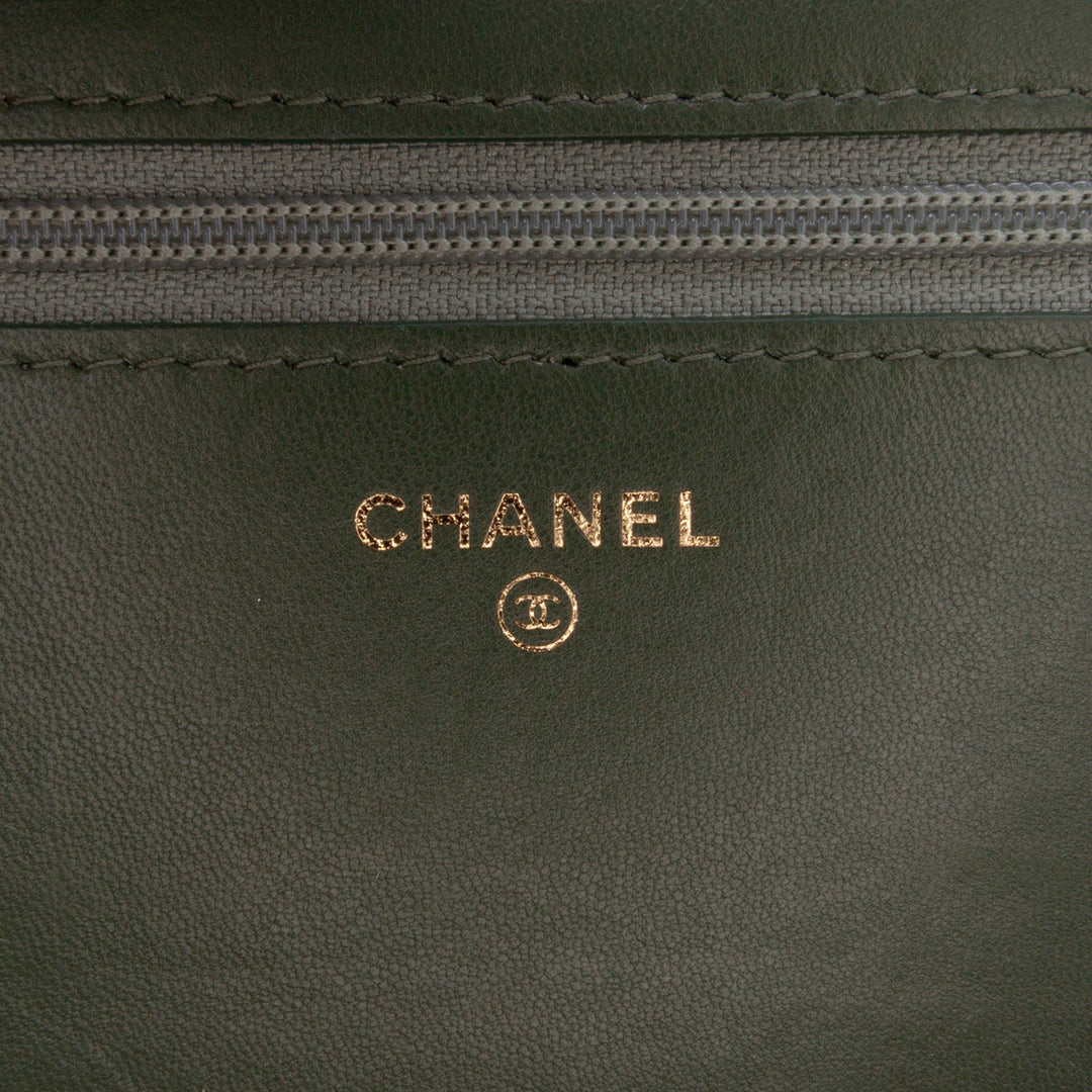 Chevron Quilted Crumpled Calfskin Boy Wallet On Chain Green - Gaby Paris