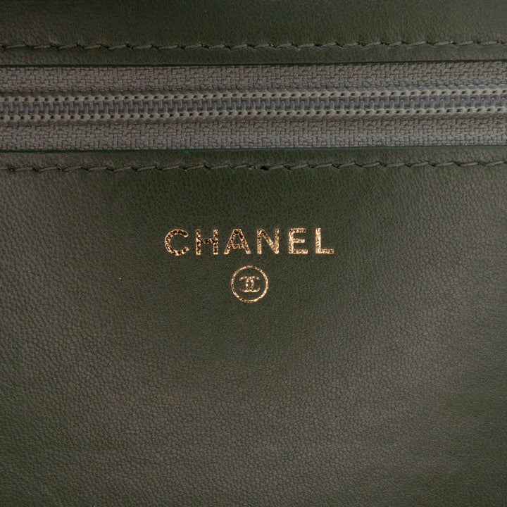 Chevron Quilted Crumpled Calfskin Boy Wallet On Chain Green - Gaby Paris