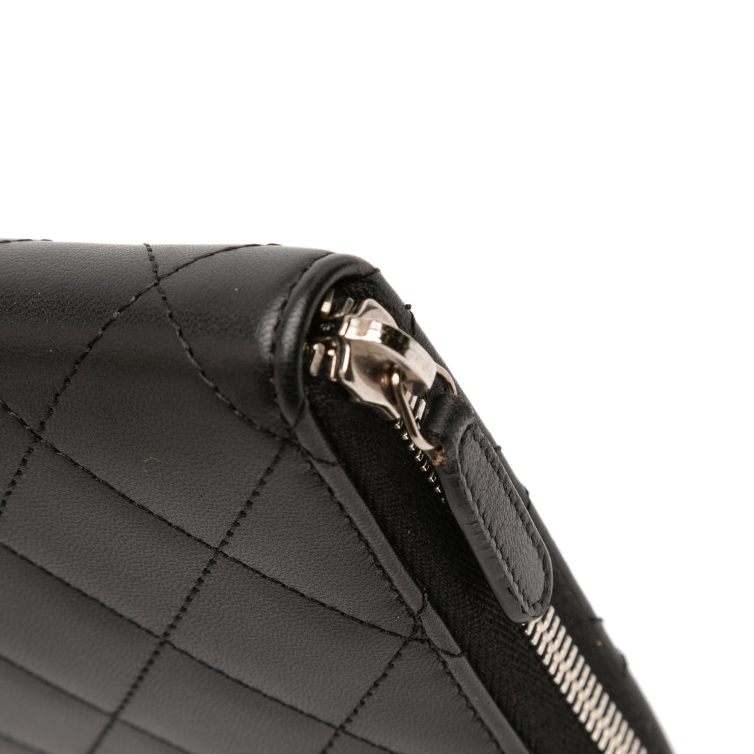 Chanel CC Quilted Cuir d’agneau Zip Around Wallet Noir