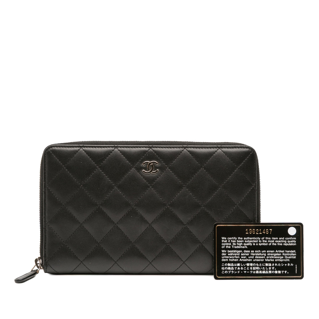 Chanel CC Quilted Cuir d’agneau Zip Around Wallet Noir