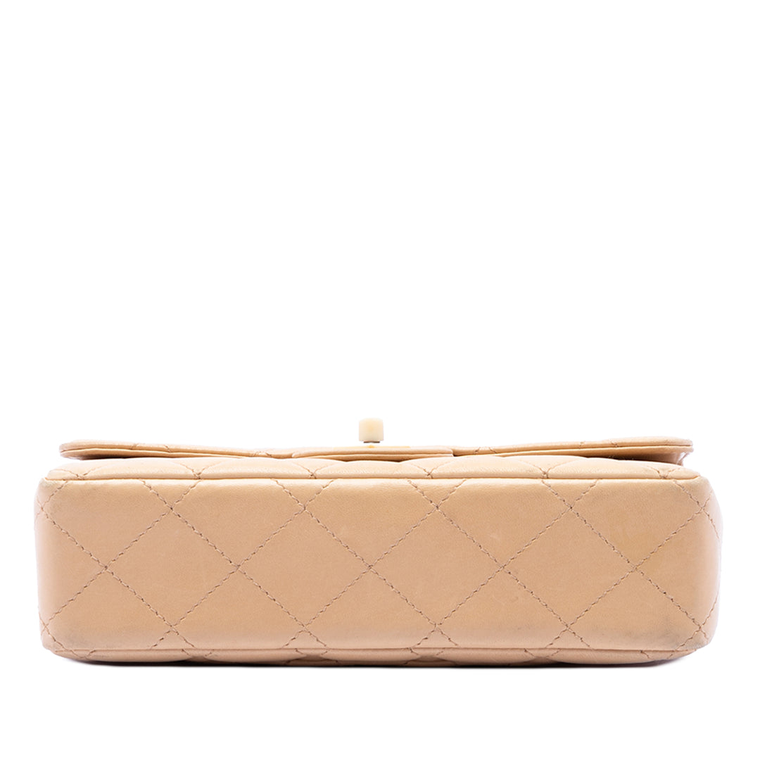 Chanel CC Matelassé Cuir d’agneau Resin Chain Simple rabat