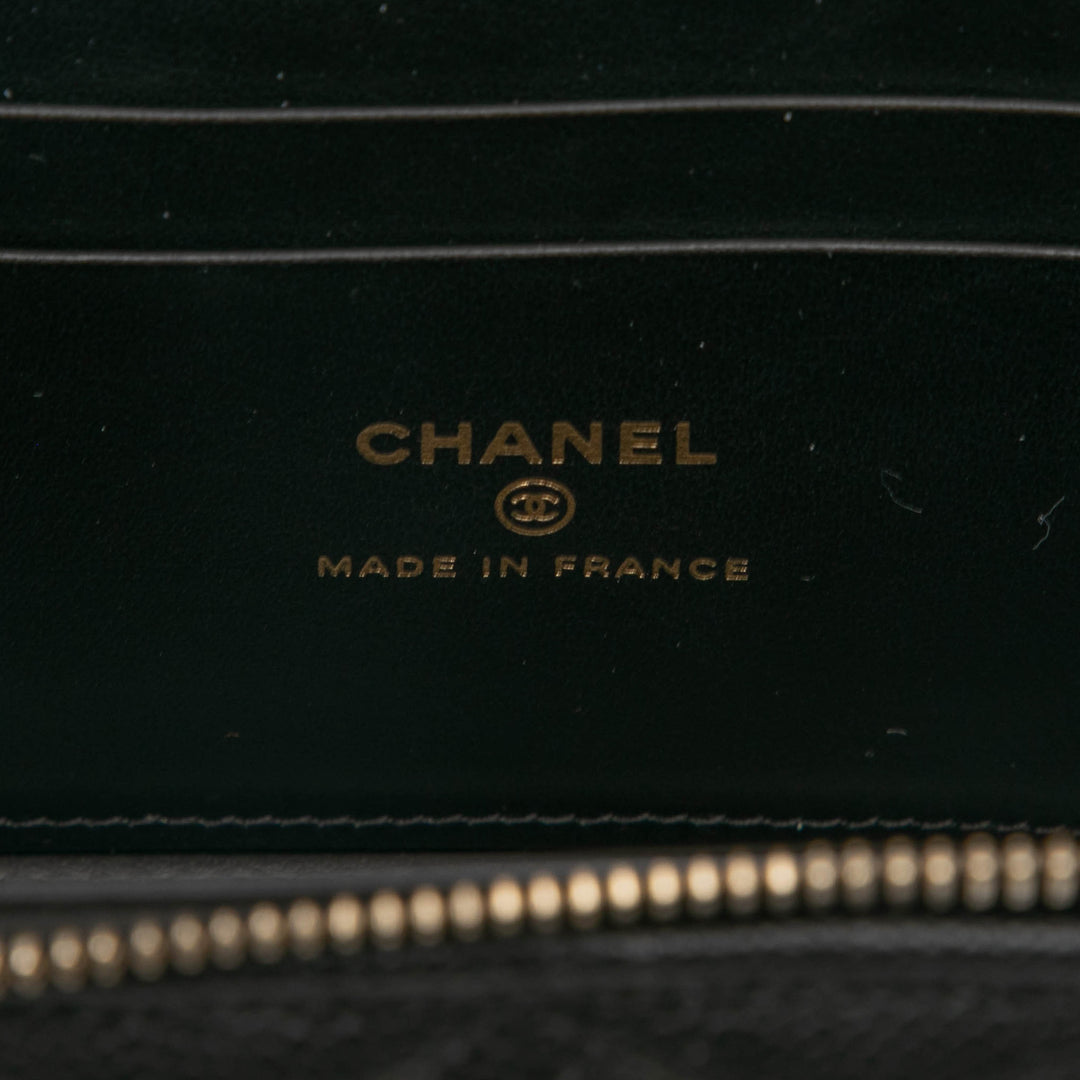 Chanel Small Matelassé Caviar Coco Casino Vanity avec chaîne