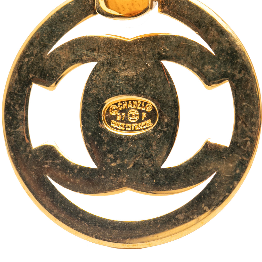 Chanel plaqué CC Turnlock Swing Clip on Boucle d’oreilles