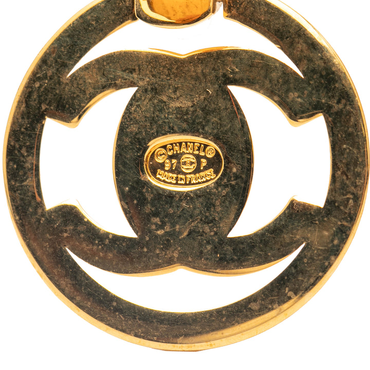 Chanel plaqué CC Turnlock Swing Clip on Boucle d’oreilles