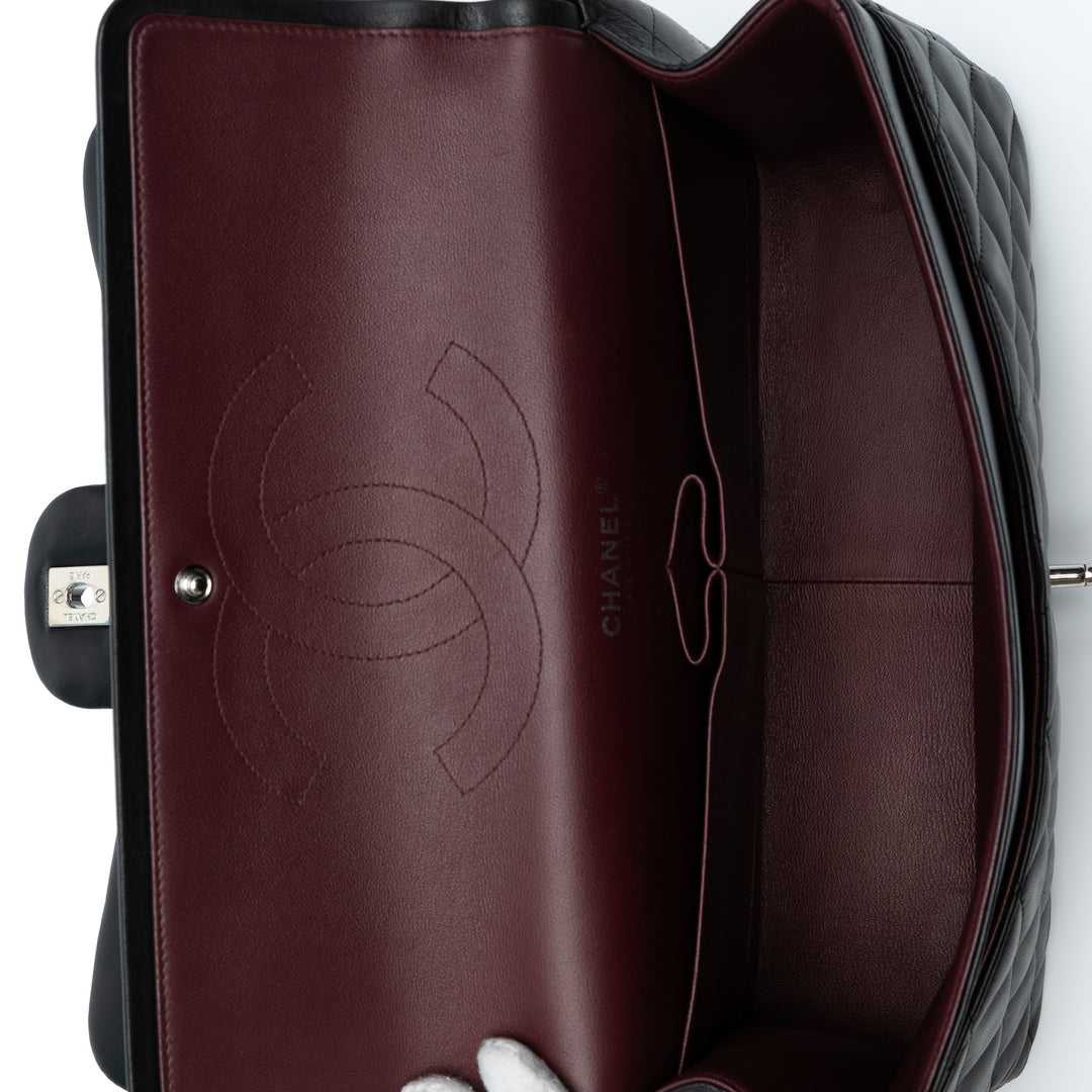 Chanel Jumbo Classic Cuir d’agneau Double rabat Noir