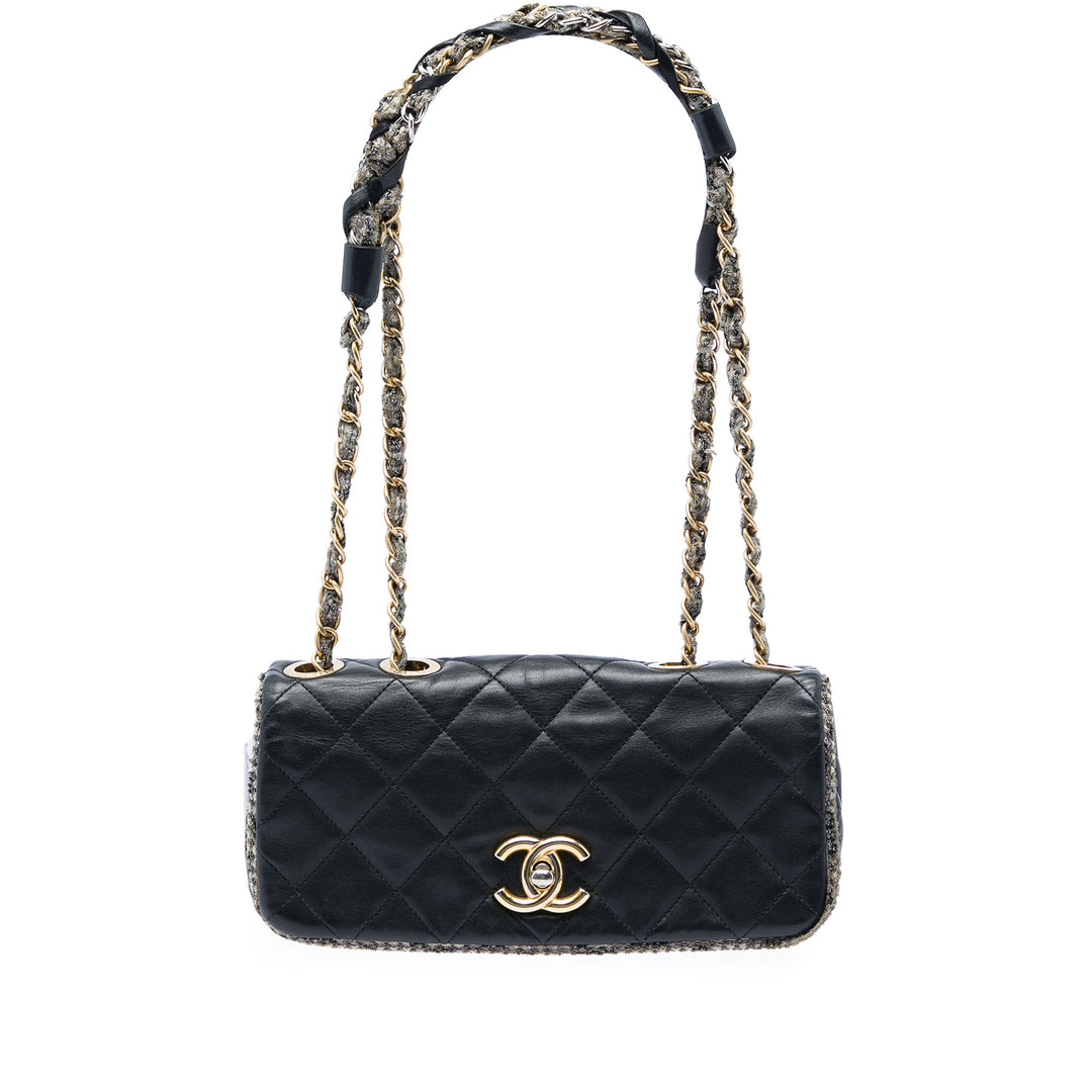 Chanel Sac porté épaule CC Matelassé et Chaîne à rabat Petit Cuir d'agneau Noir – vue principale – GABY PARIS