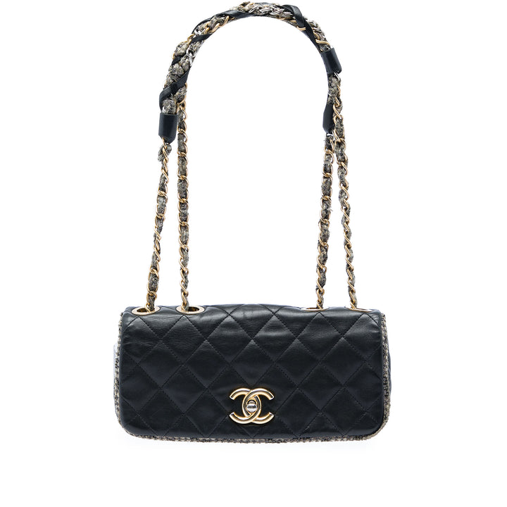 Chanel Sac porté épaule CC Matelassé et Chaîne à rabat Petit Cuir d'agneau Noir – vue principale – GABY PARIS