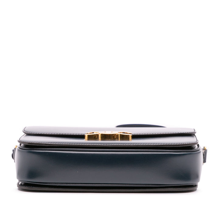 Celine Classique Shiny Cuir de veau Triomphe Crossbody Bleu – GABY PARIS Authentique