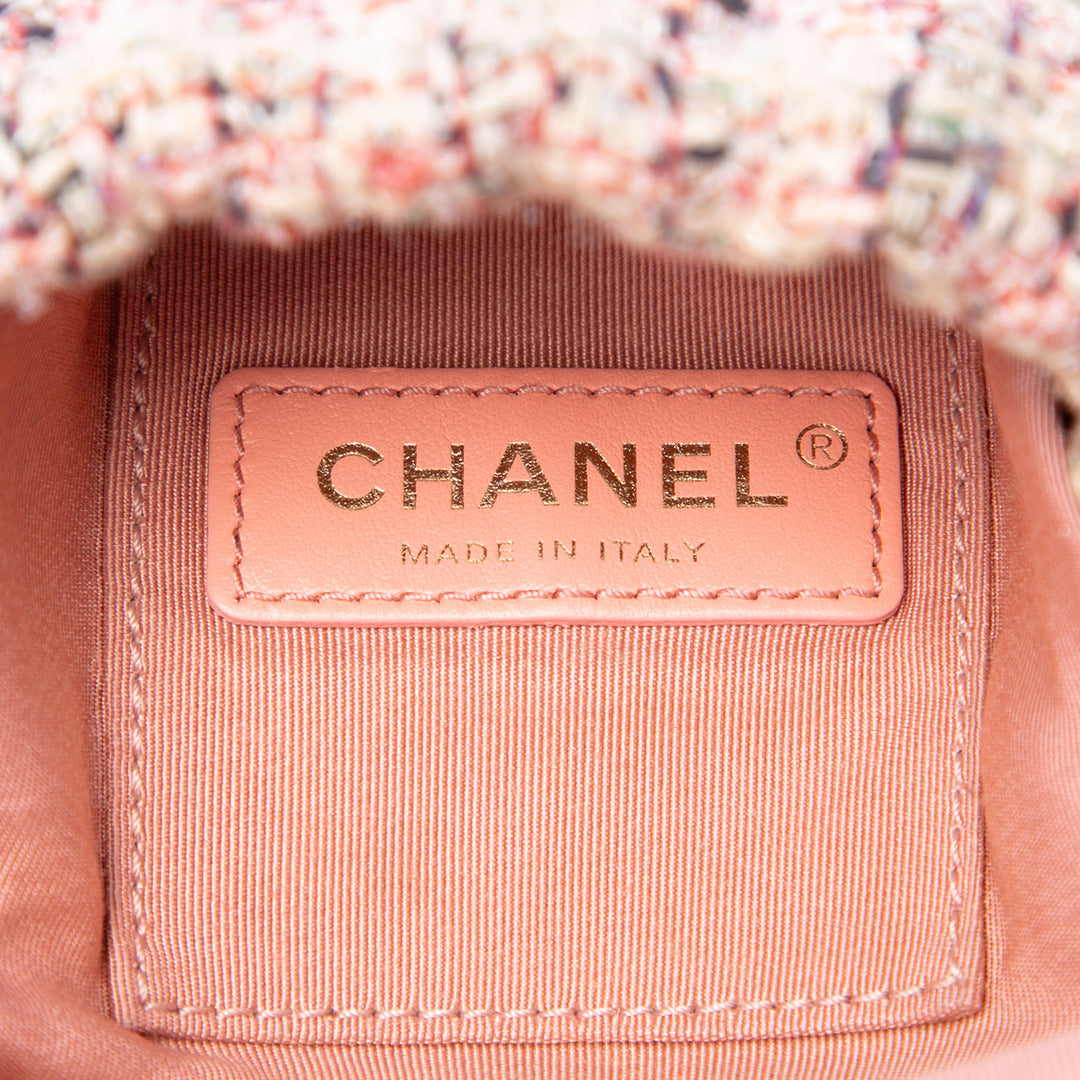 Chanel Small CC Cuir de veau et Tweed Drawstring Bucket Sac