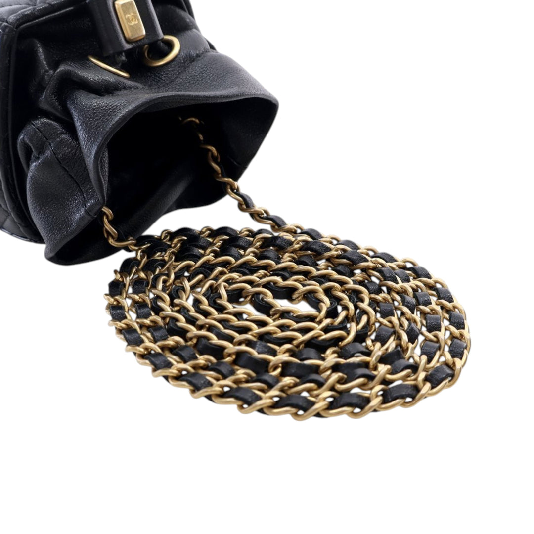 Chanel Mini Quilted Cuir de veau Drawstring Bucket Bag Noir