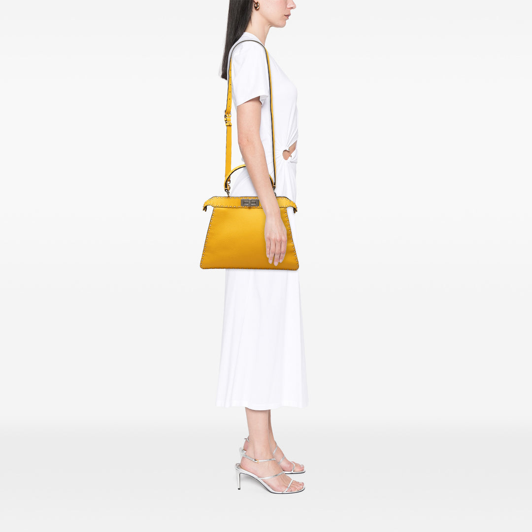Fendi Selleria Peekaboo ISeeU Sac Moyen Cuir de veau Jaune – vue 6 – GABY PARIS