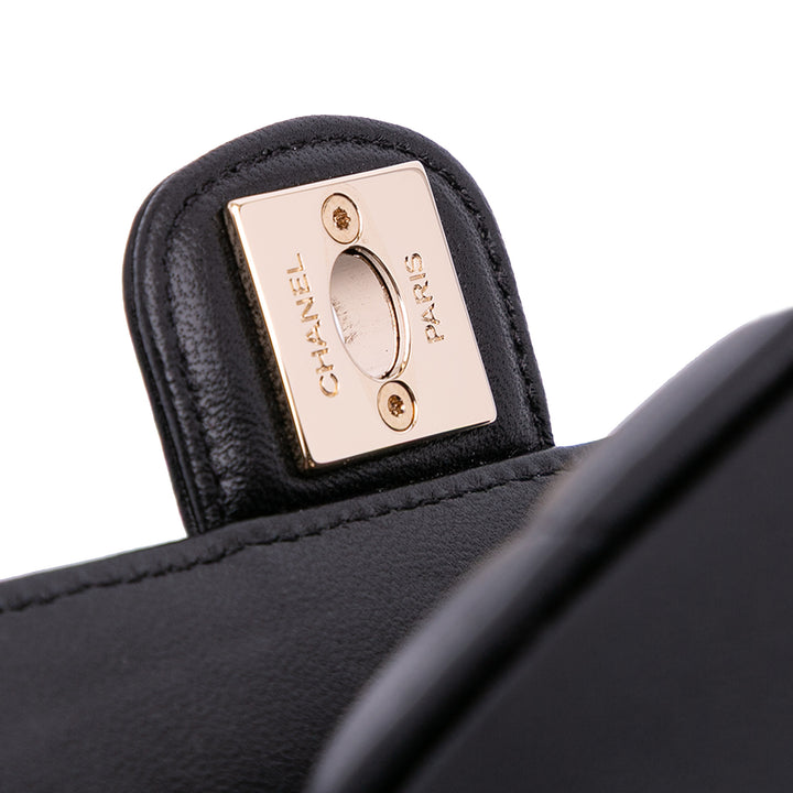 Chanel Mini Cuir d’agneau CC in Love Heart Sac porté croisé Noir