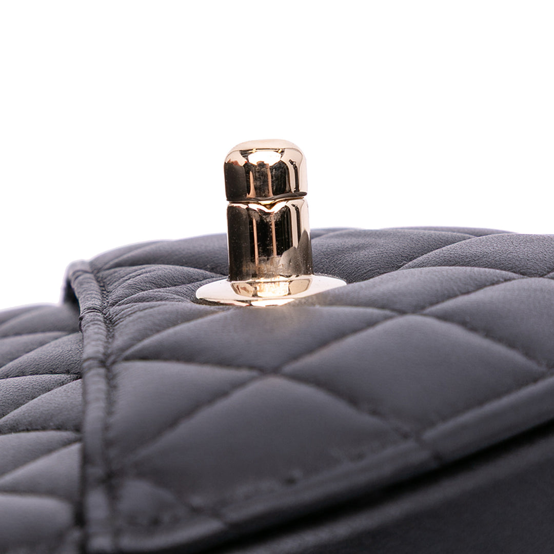 Chanel Mini Cuir d’agneau CC in Love Heart Sac porté croisé Noir