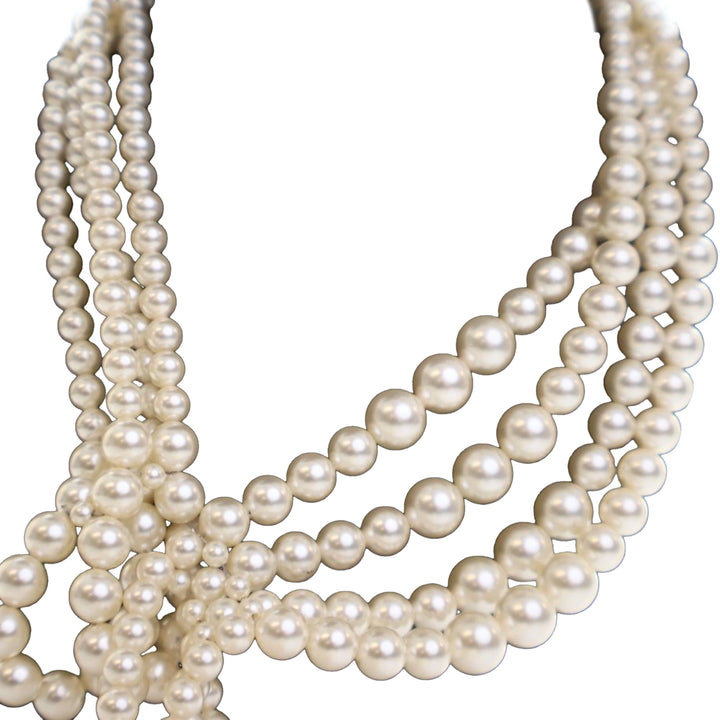Chanel Multi Strand Knotted Perles fantaisie Collier