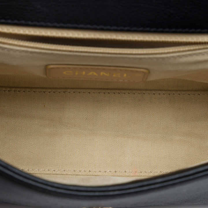 Chanel Matelassé grainé Label Click à rabat Petit Cuir de veau grainé