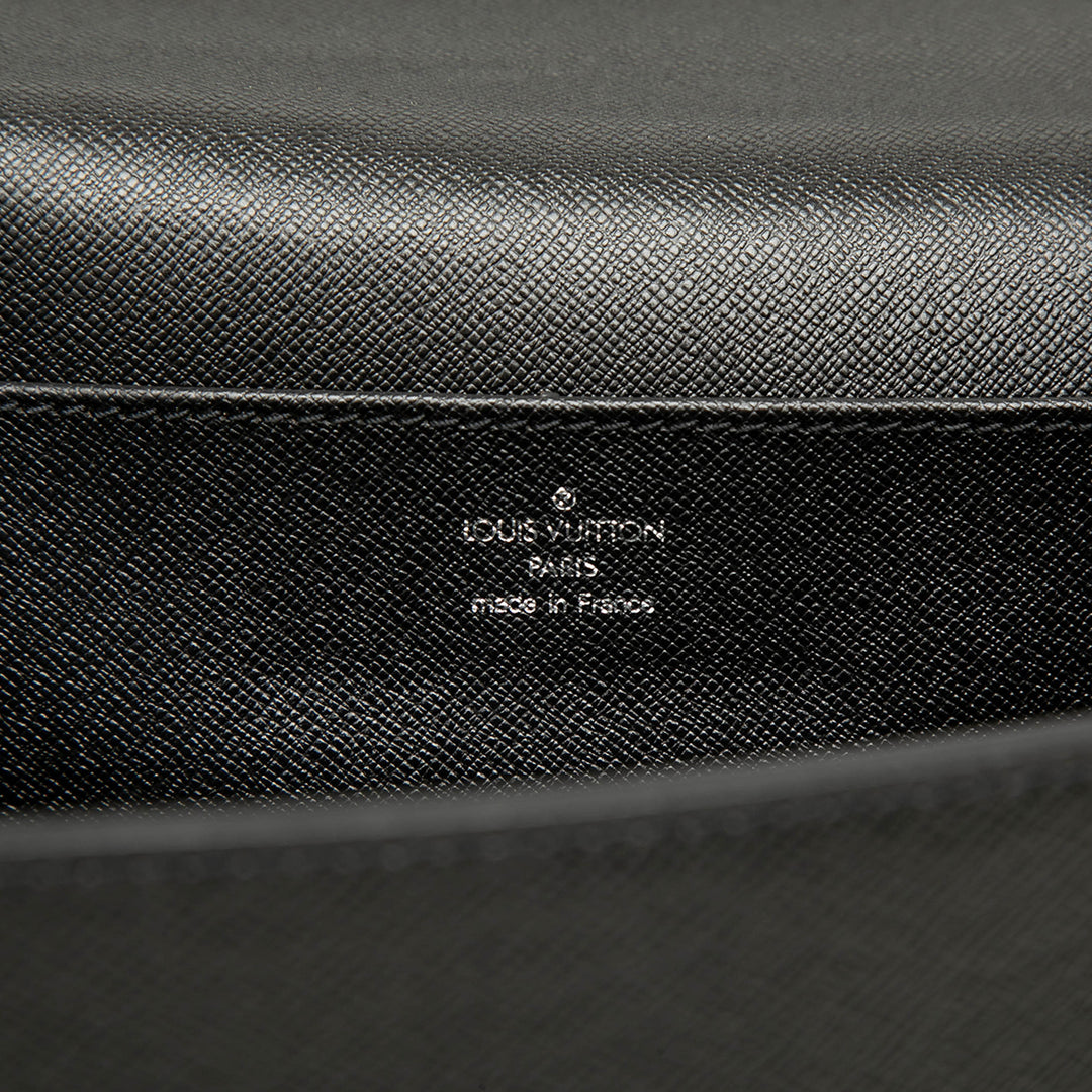 Louis Vuitton Taiga Moskova Porte-documents