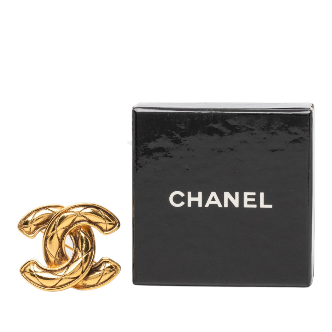 Chanel CC plaqué Matelassé Broche