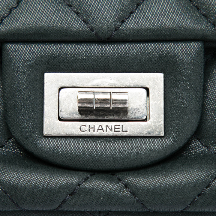Chanel Matelassé Iridescent Cuir d'agneau Reissue 2.55 Bijoux Chain Double rabat 227