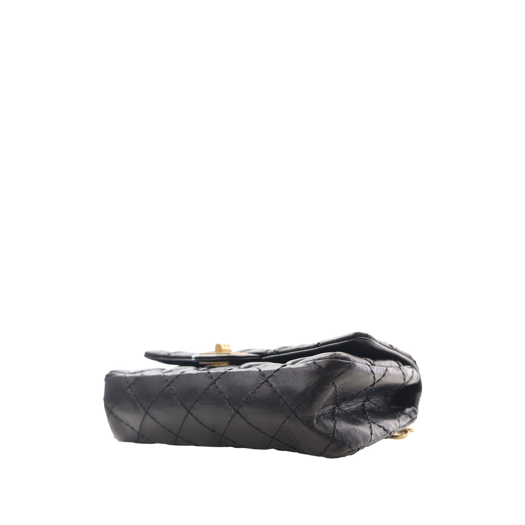 Chanel Ceinture Matelassé vieilli Reissue 2.55 à rabat Cuir de veau Noir – vue 15 – GABY PARIS
