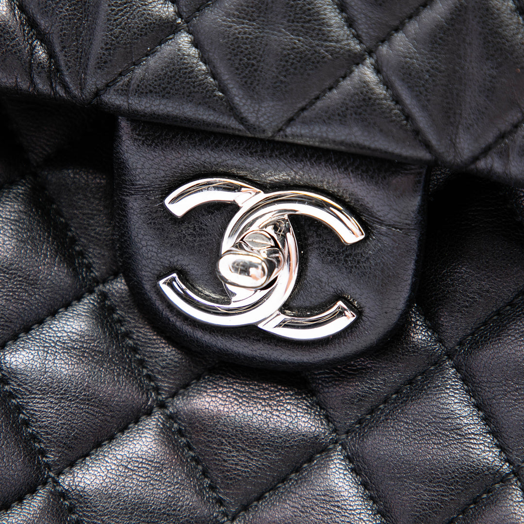 Chanel Matelassé Urban Spirit Sac à dos Grand Cuir d'agneau Noir