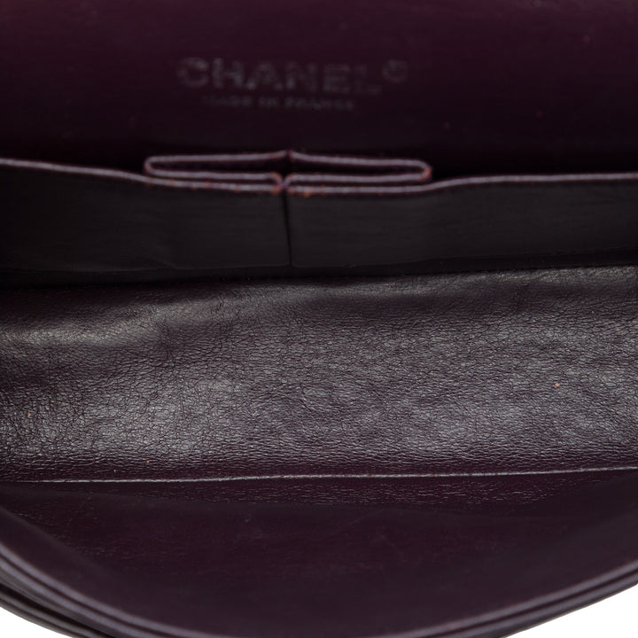 Chanel Sac porté épaule Classic Double rabat Moyen Cuir d'agneau Violet – vue 4 – GABY PARIS