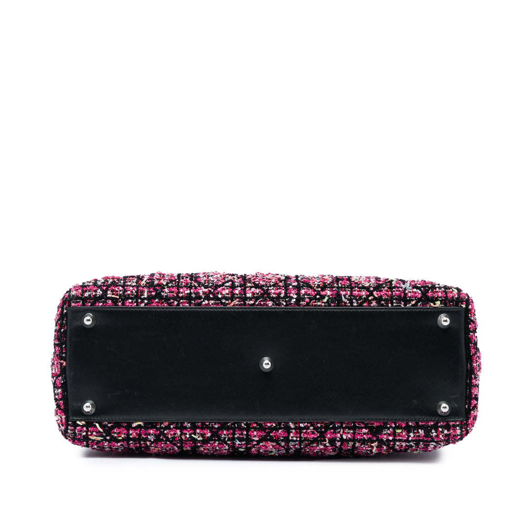Dior Lady Dior Cannage Fringe Grand Tweed Rose – vue 3 – GABY PARIS