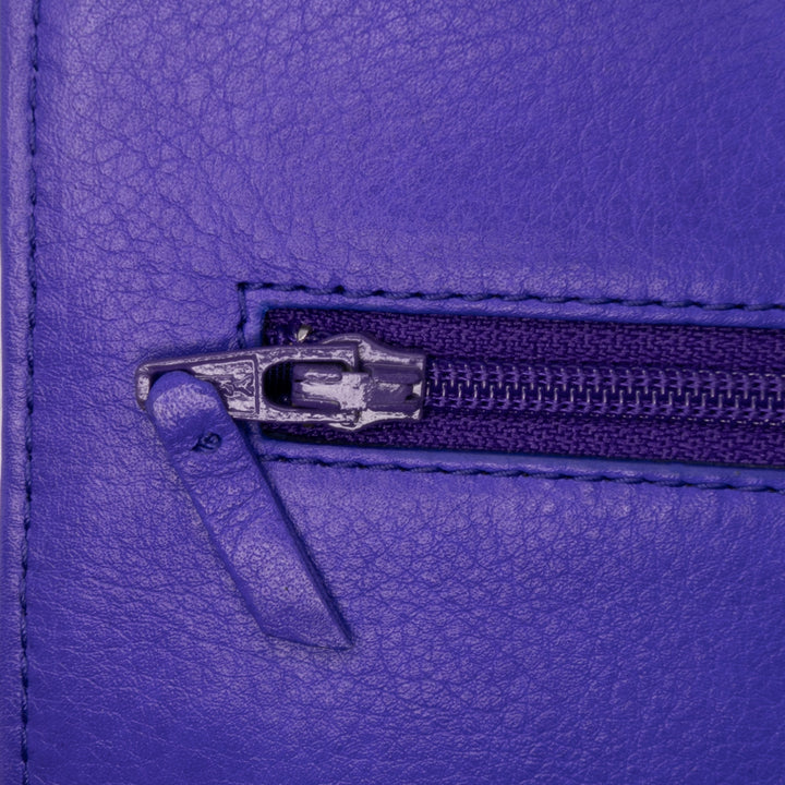 Chanel CC Quilted Cuir de veau Fancy Wallet On Chain Bleu – GABY PARIS Authentique