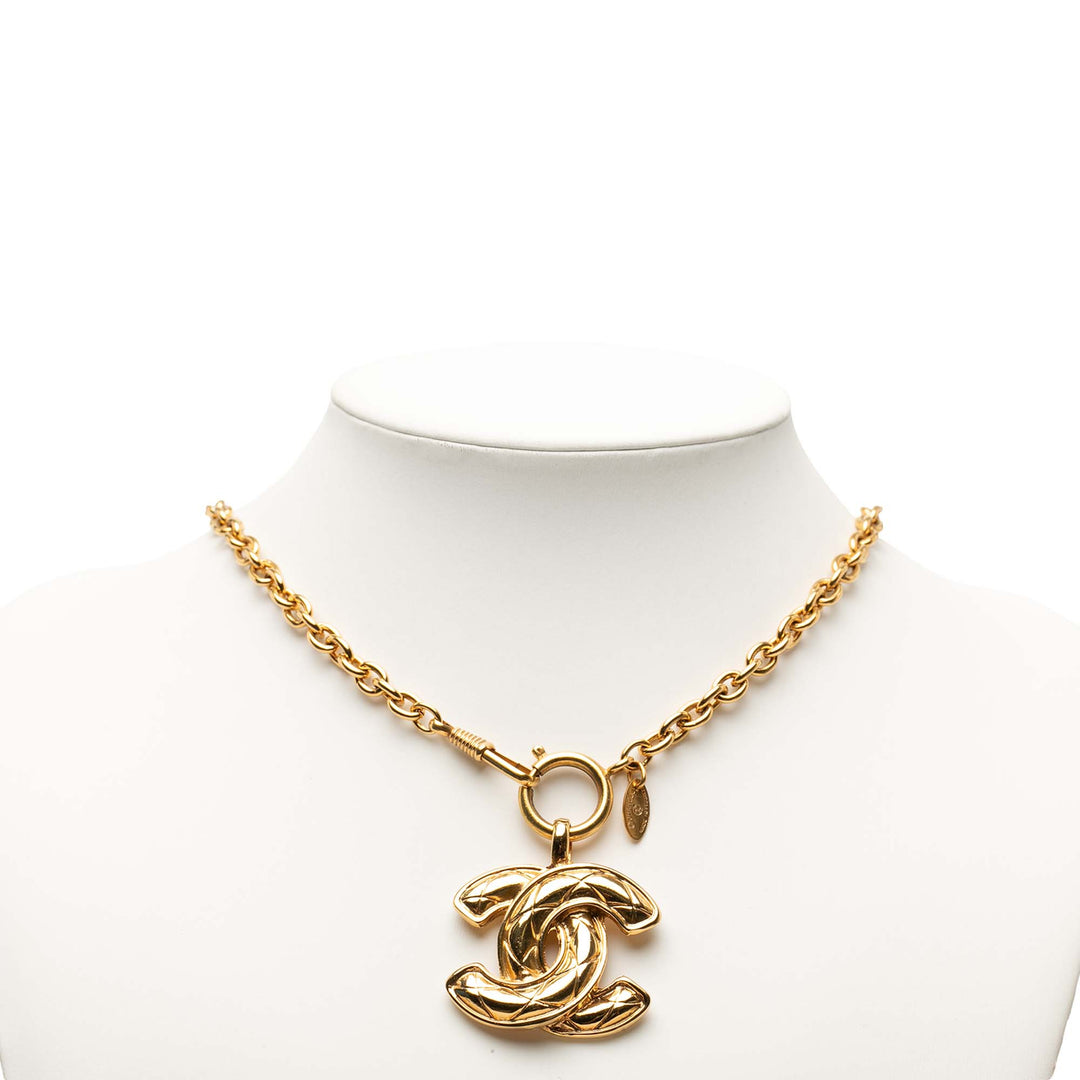 Chanel CC plaqué Matelassé Pendant Collier